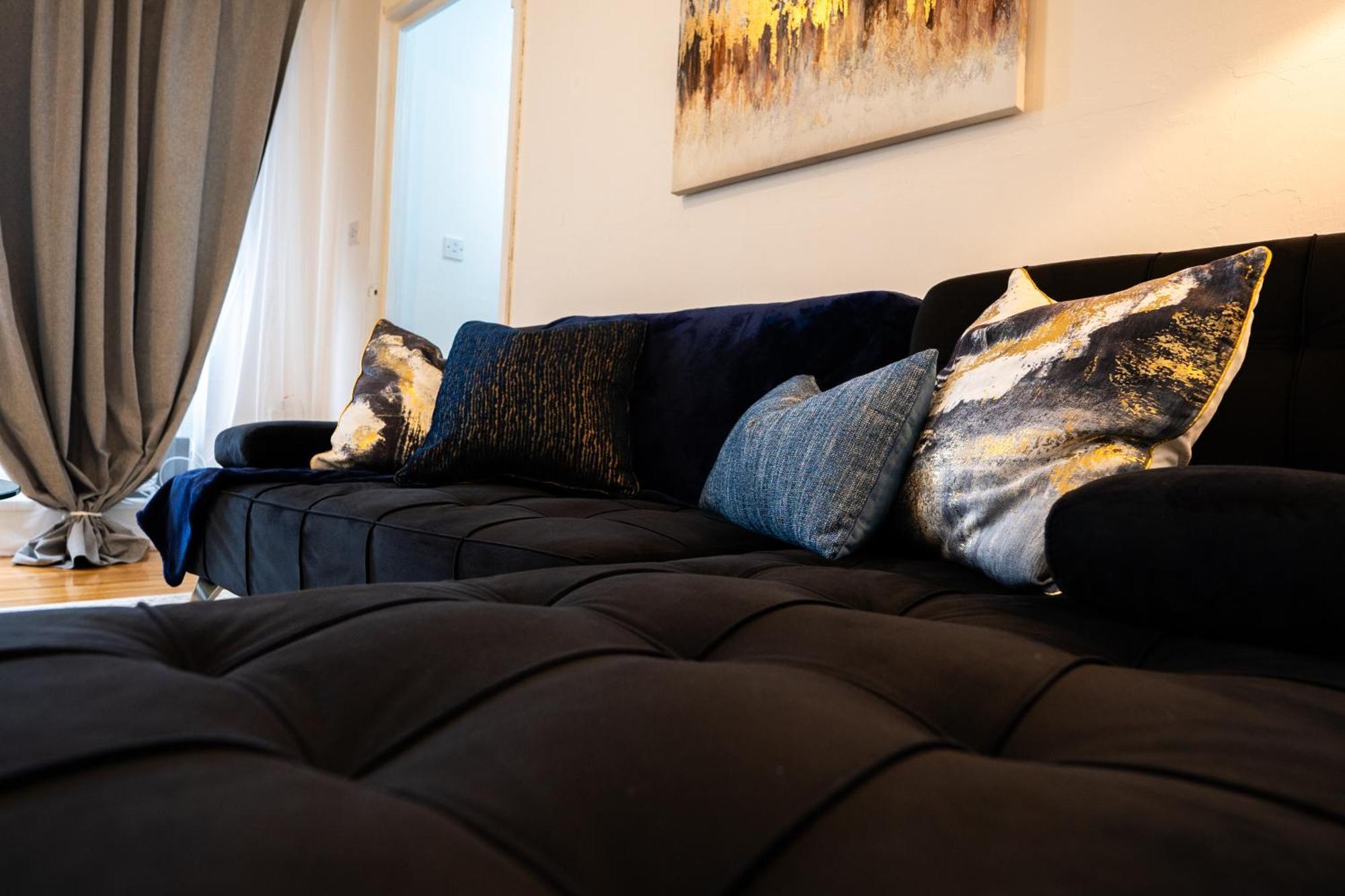 Arena Apartment With Balcony Birmingham Exterior photo