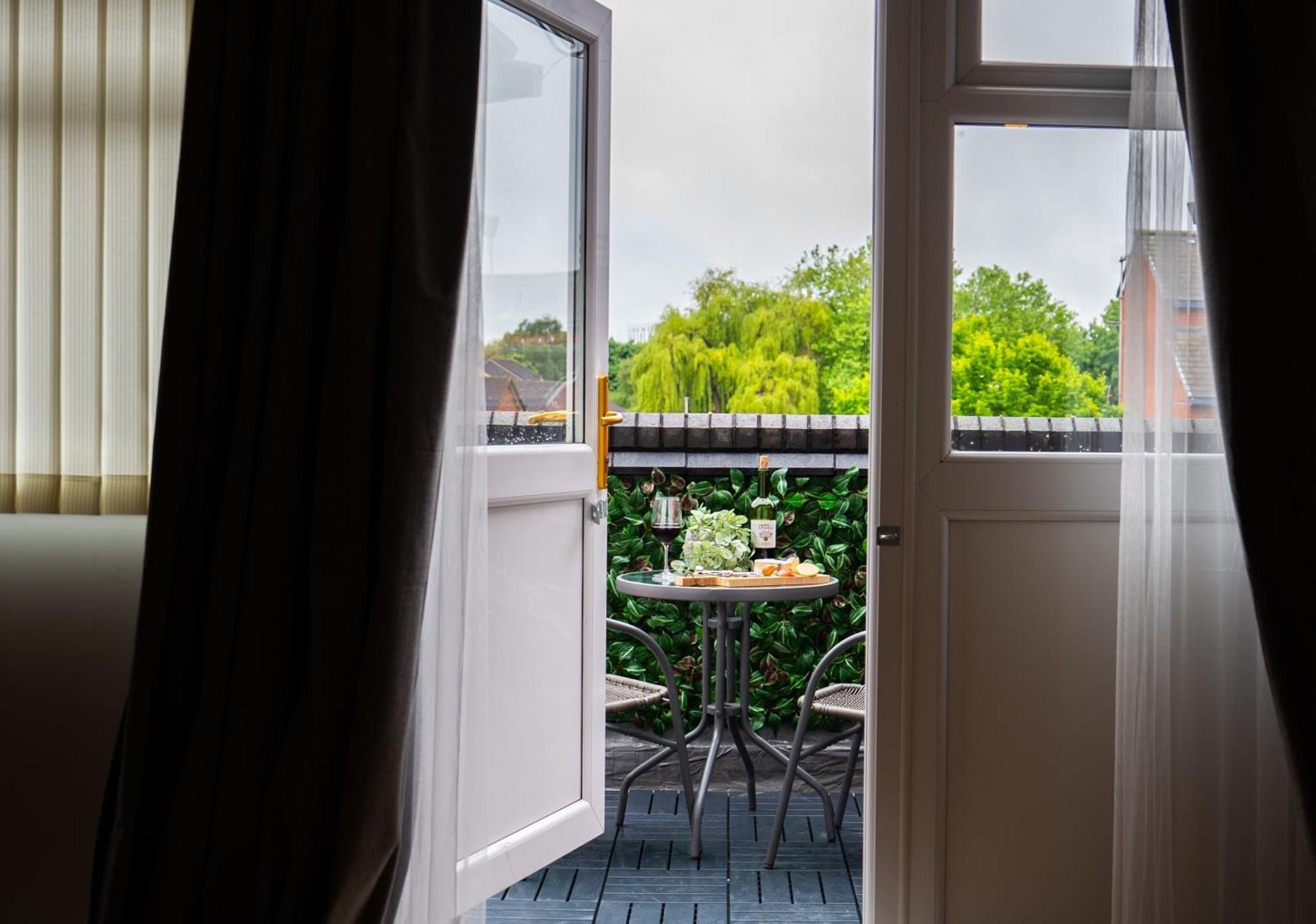 Arena Apartment With Balcony Birmingham Exterior photo